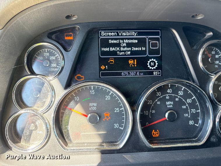 image for item YA0857 2018 Peterbilt 579 semi truck