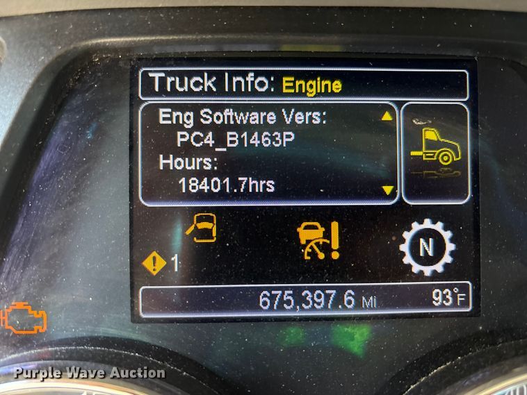 image for item YA0857 2018 Peterbilt 579 semi truck