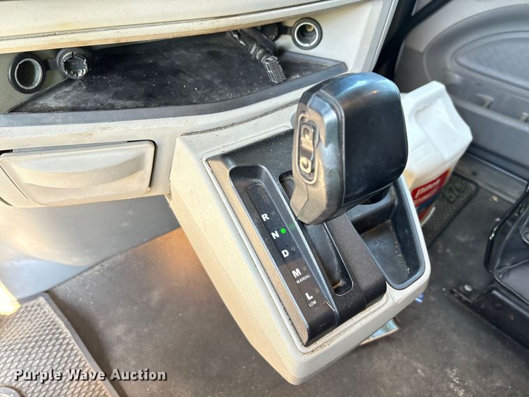 image for item YA0857 2018 Peterbilt 579 semi truck