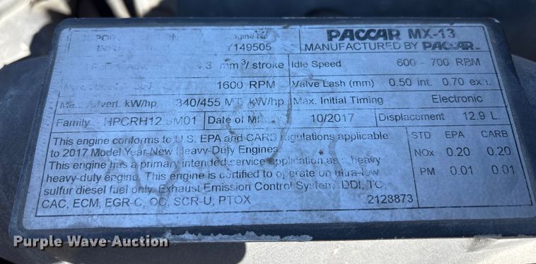 image for item YA0857 2018 Peterbilt 579 semi truck