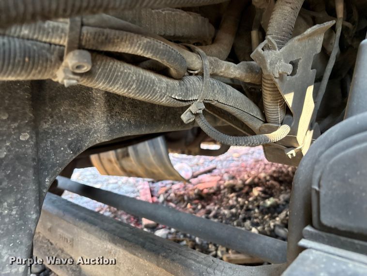 image for item YA0857 2018 Peterbilt 579 semi truck