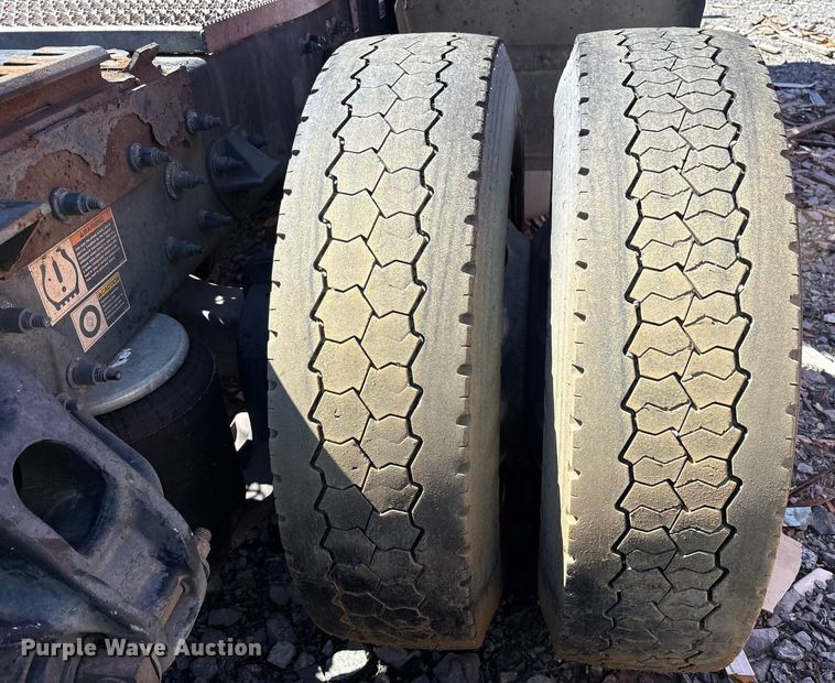 image for item YA0857 2018 Peterbilt 579 semi truck