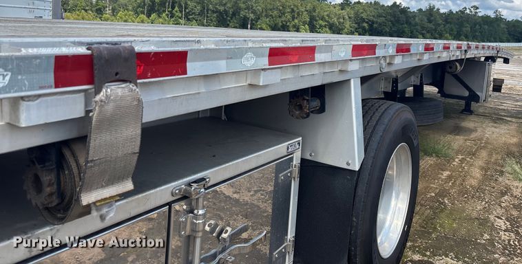 image for item YA0865 2022 Reitnouer flatbed trailer