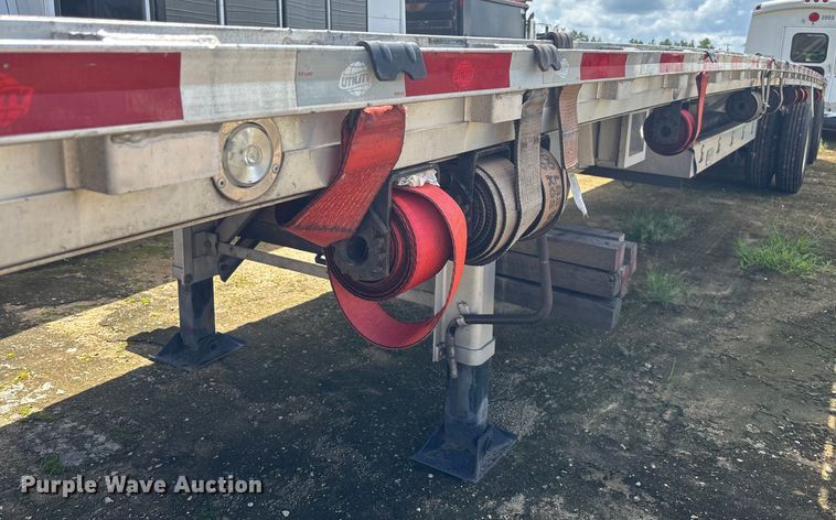 image for item YA0865 2022 Reitnouer flatbed trailer