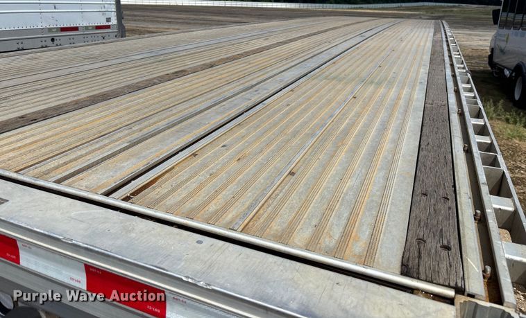 image for item YA0865 2022 Reitnouer flatbed trailer