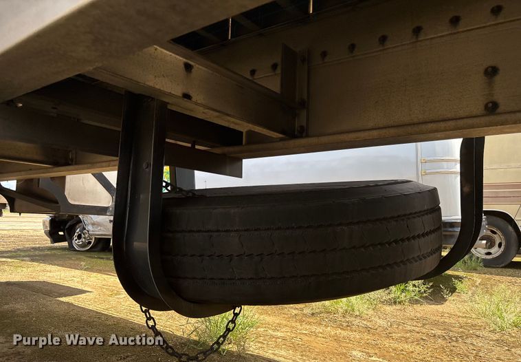 image for item YA0865 2022 Reitnouer flatbed trailer