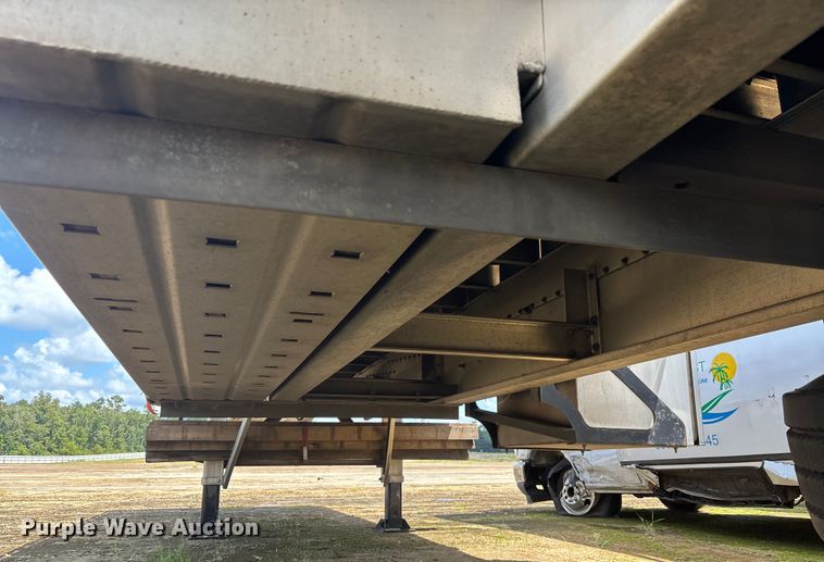 image for item YA0865 2022 Reitnouer flatbed trailer