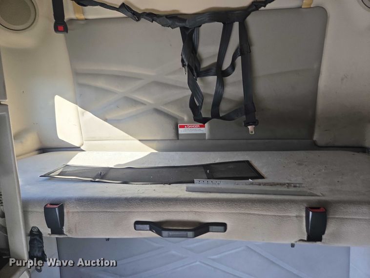 image for item YA0873 2014 Volvo VNL semi truck