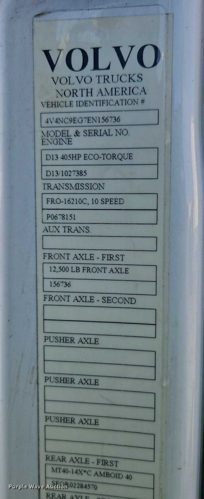 image for item YA0873 2014 Volvo VNL semi truck