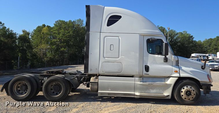 CAMIóN CAMAROTE 2016 FREIGHTLINER