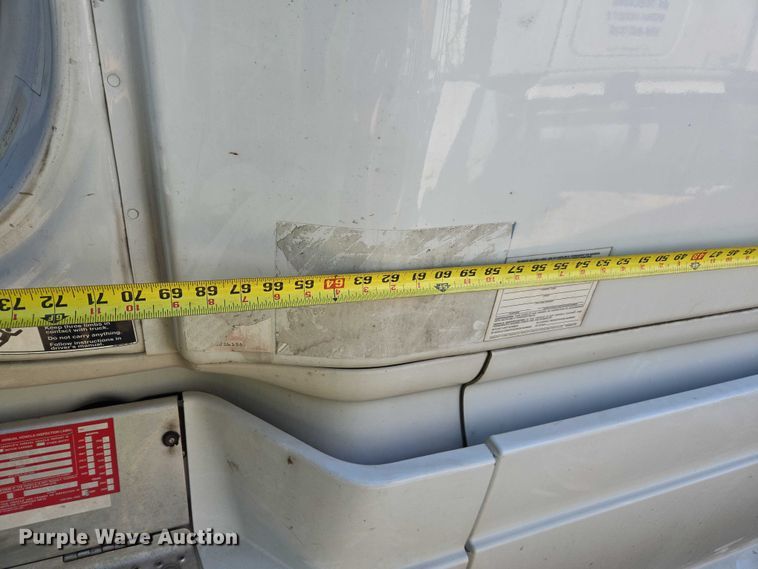 image for item YA0941 2016 Freightliner Cascadia semi truck