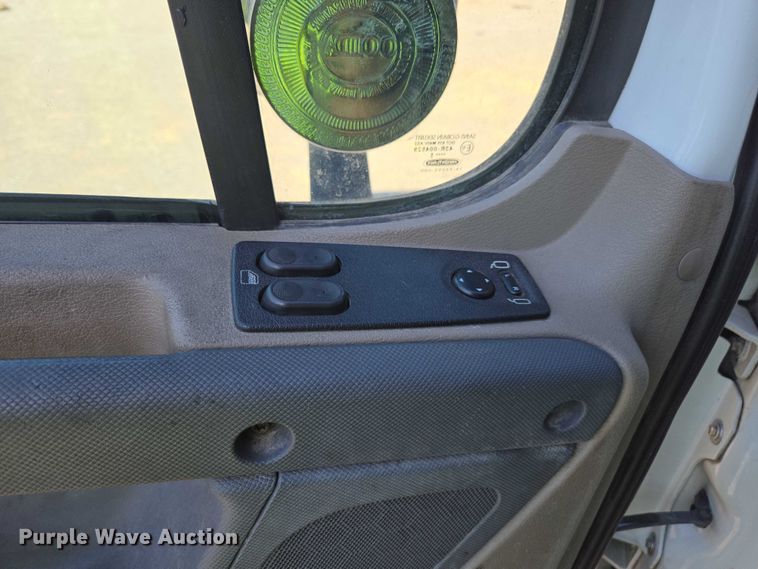 image for item YA0941 2016 Freightliner Cascadia semi truck