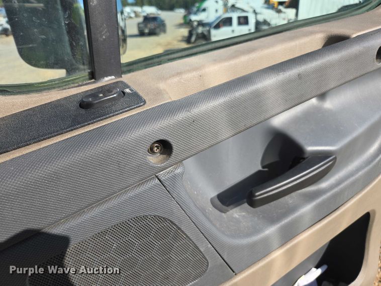 image for item YA0941 2016 Freightliner Cascadia semi truck