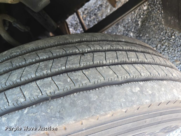 image for item YA0941 2016 Freightliner Cascadia semi truck