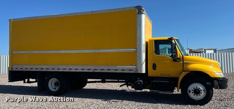 image for item YA0991 2020 International MV607 box truck