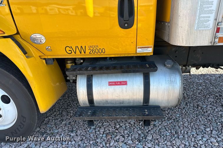 image for item YA0991 2020 International MV607 box truck