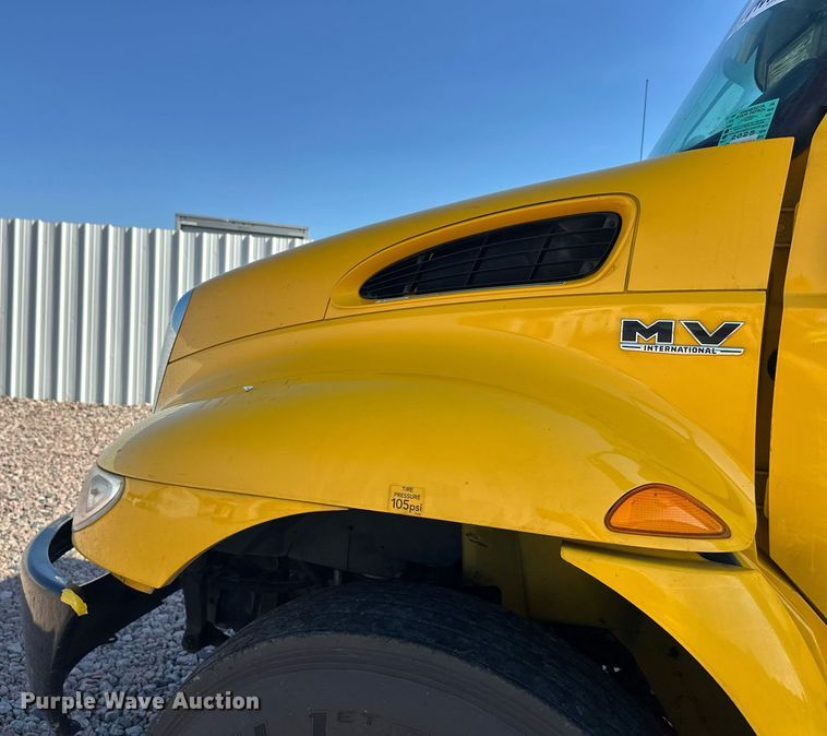 image for item YA0991 2020 International MV607 box truck