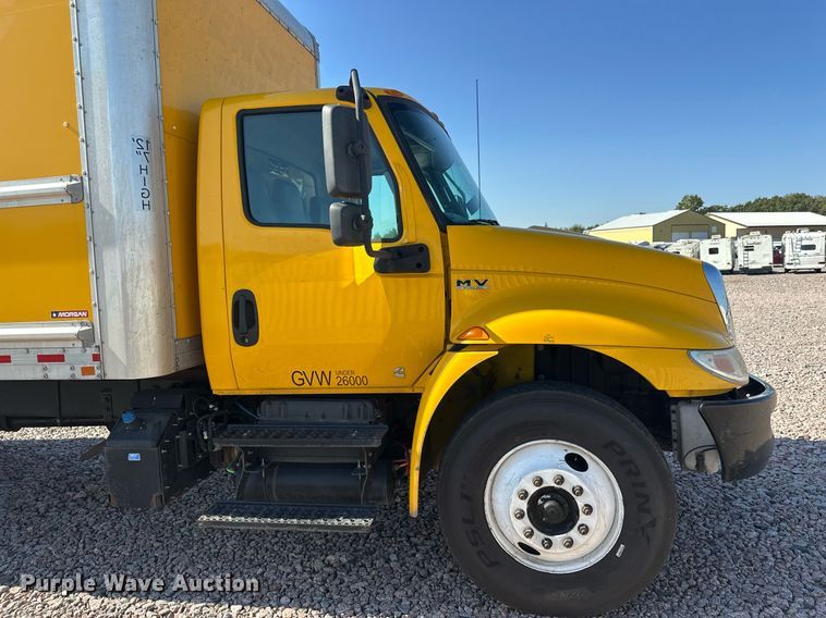 image for item YA0991 2020 International MV607 box truck