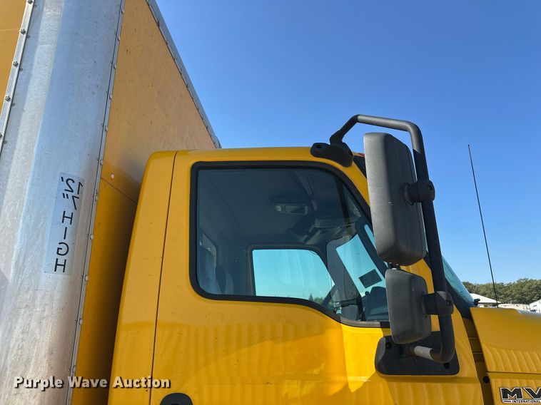 image for item YA0991 2020 International MV607 box truck