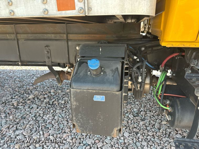 image for item YA0991 2020 International MV607 box truck