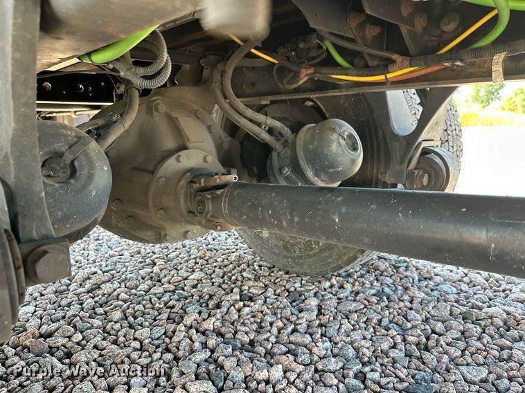 image for item YA0991 2020 International MV607 box truck