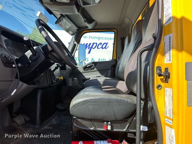 image for item YA0991 2020 International MV607 box truck