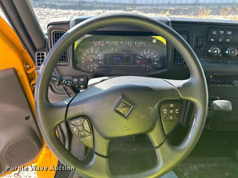 image for item YA0991 2020 International MV607 box truck