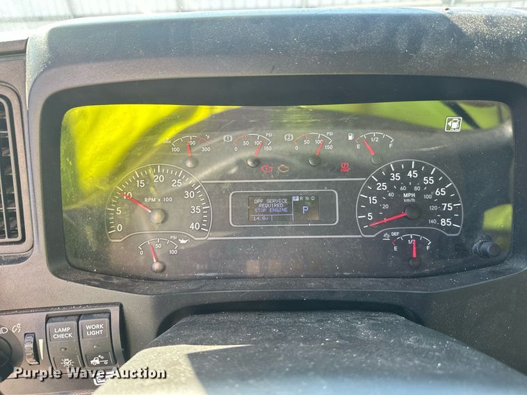 image for item YA0991 2020 International MV607 box truck