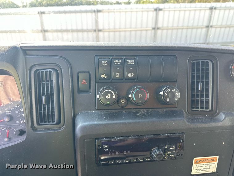 image for item YA0991 2020 International MV607 box truck