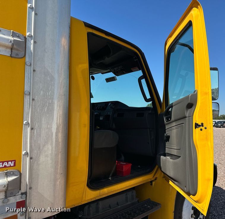 image for item YA0991 2020 International MV607 box truck