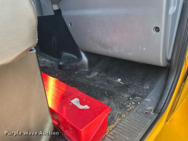 image for item YA0991 2020 International MV607 box truck