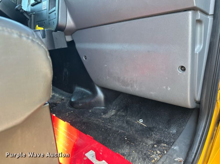 image for item YA0991 2020 International MV607 box truck