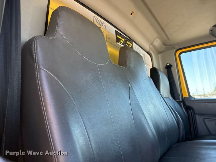 image for item YA0991 2020 International MV607 box truck