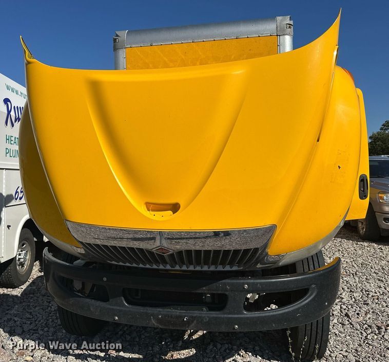 image for item YA0991 2020 International MV607 box truck