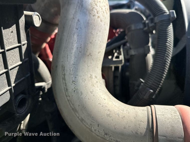 image for item YA0991 2020 International MV607 box truck