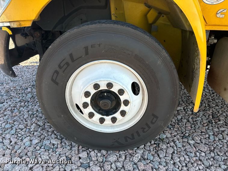 image for item YA0991 2020 International MV607 box truck