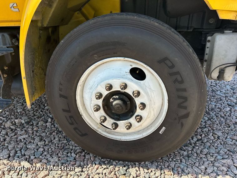 image for item YA0991 2020 International MV607 box truck