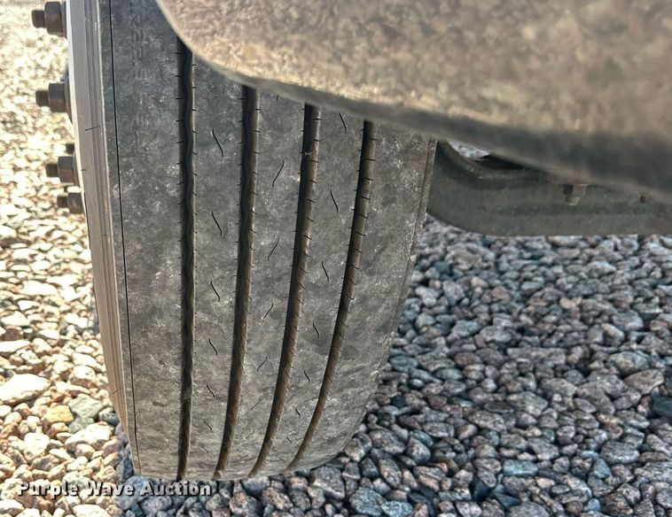 image for item YA0991 2020 International MV607 box truck