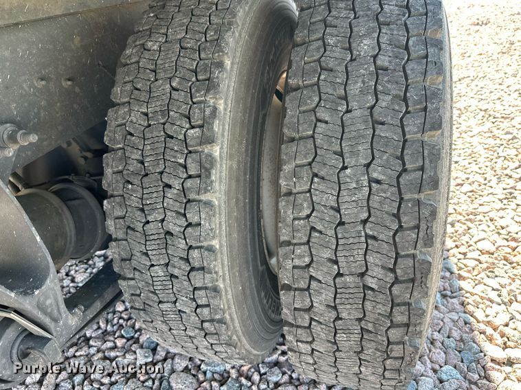 image for item YA0991 2020 International MV607 box truck