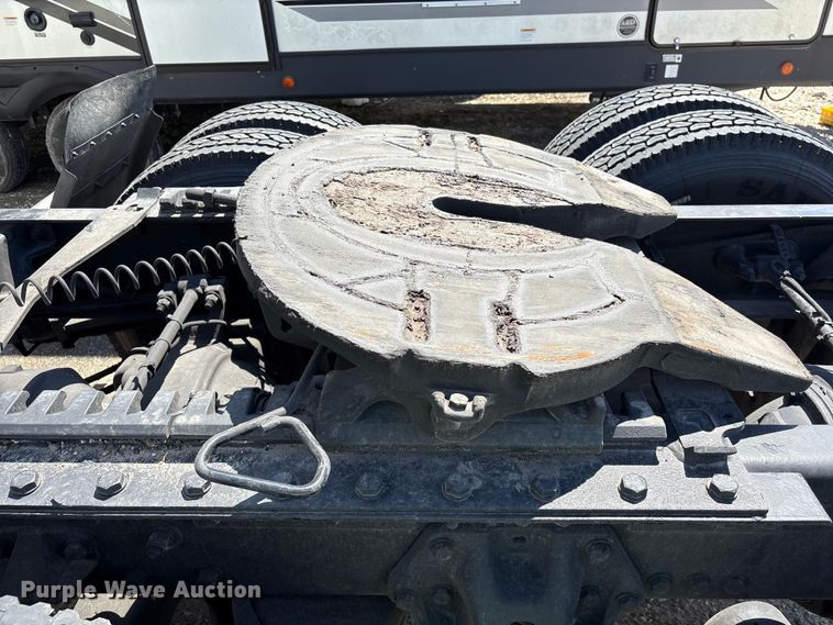 image for item YA0993 2020 Kenworth T680 semi truck