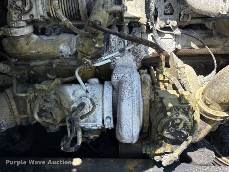 image for item YA0993 2020 Kenworth T680 semi truck