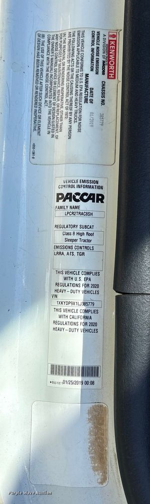 image for item YA0993 2020 Kenworth T680 semi truck