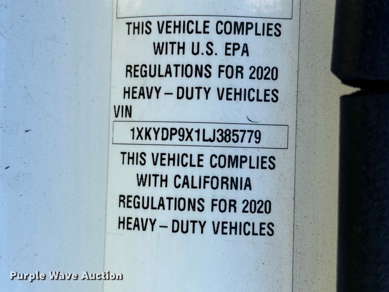 image for item YA0993 2020 Kenworth T680 semi truck