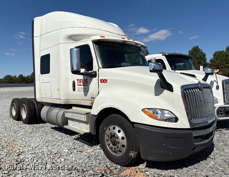 image for item YA1020 2020 International LT625 semi truck