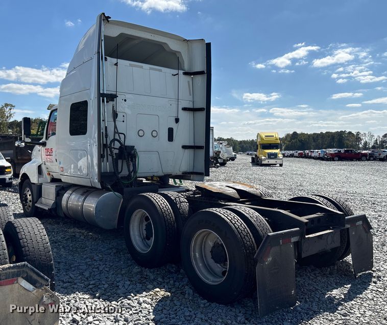 image for item YA1020 2020 International LT625 semi truck