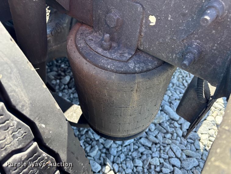 image for item YA1020 2020 International LT625 semi truck