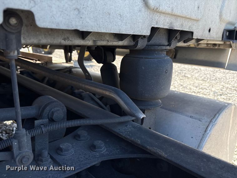 image for item YA1020 2020 International LT625 semi truck