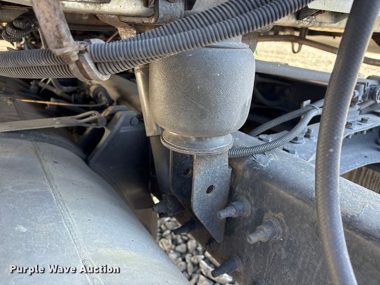 image for item YA1020 2020 International LT625 semi truck