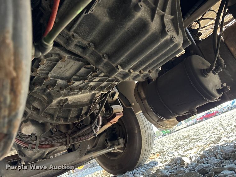 image for item YA1020 2020 International LT625 semi truck