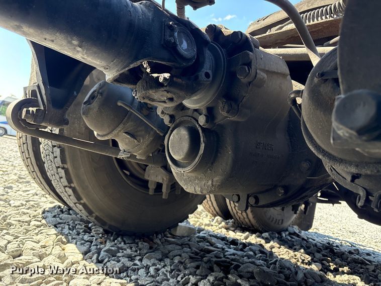 image for item YA1020 2020 International LT625 semi truck